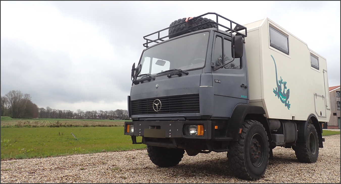 Camion Camping Car VASP RAID Mercedes 914AK pour 3 personnes avec immatriculation européenne de 7,5 tonnes.