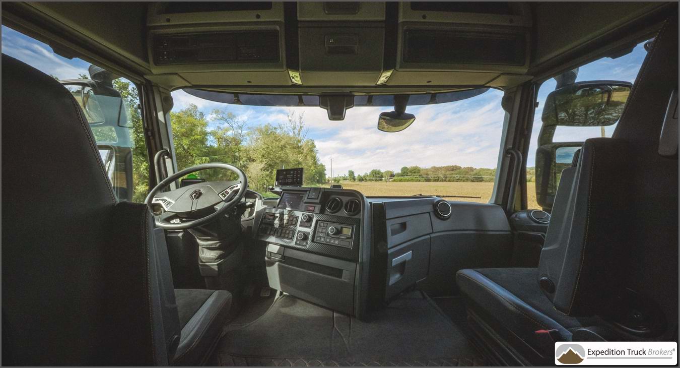 Renault 6x6 Overland Truck with 4 seats 