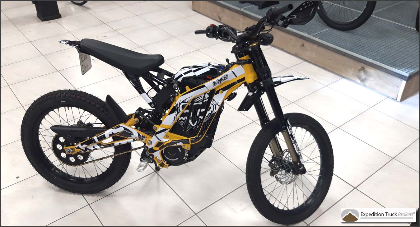 De lichtgewicht Sur-Ron Light Bee Offroad E-bike