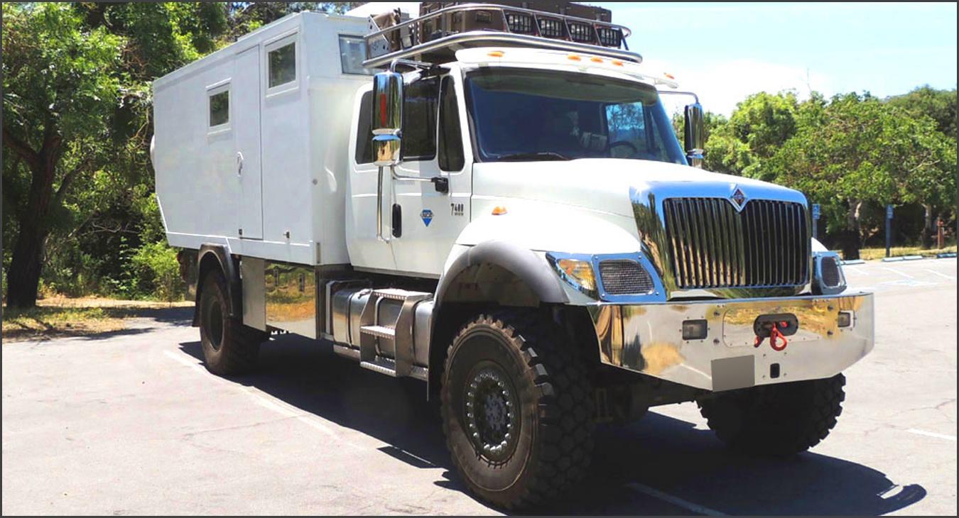 International 7400 4x4 Expedition Truck