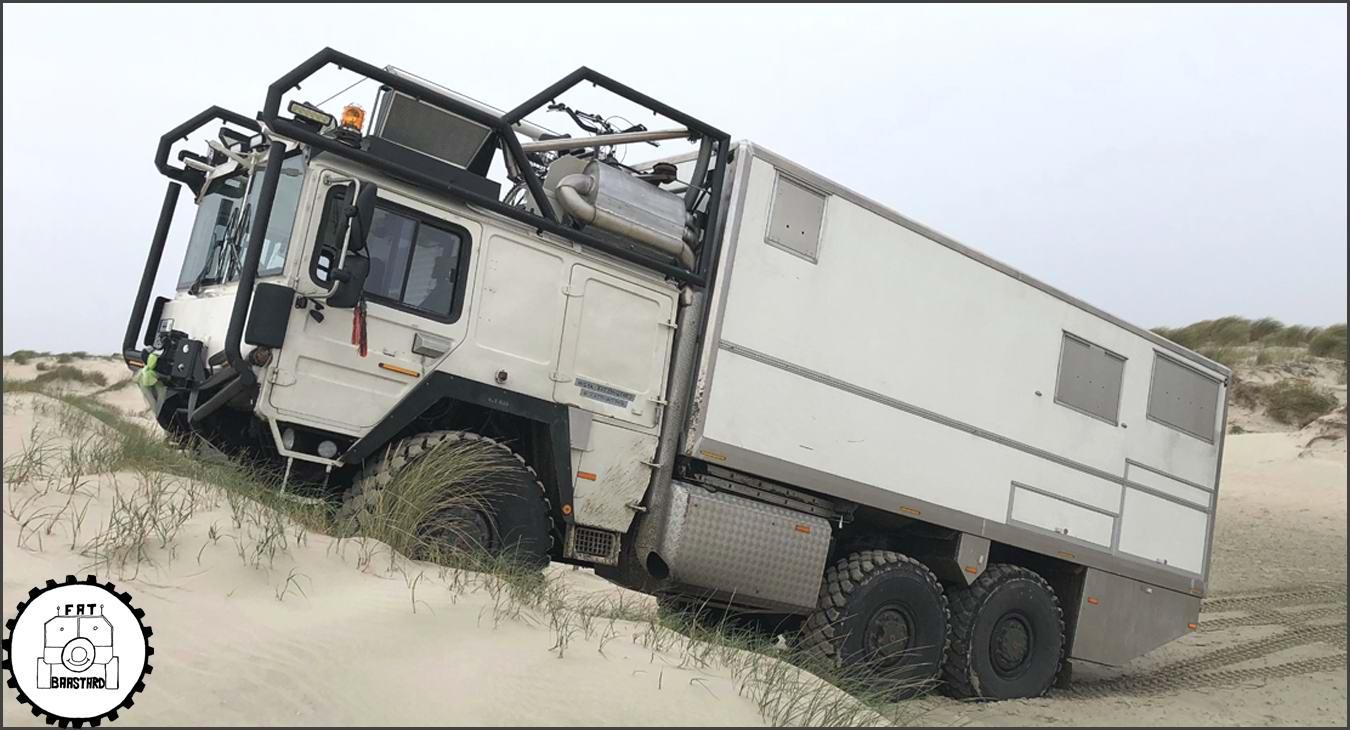 MAN KAT1 6x6 Expedition Truck in the sand dunes